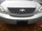 Toyota_Harrier_2004_Silver_frontview1.JPG