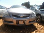 Toyota_Mark_X_2006_Silver_frontview1.JPG