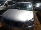 Toyota_Premio_2003_Silver_frontview1.JPG